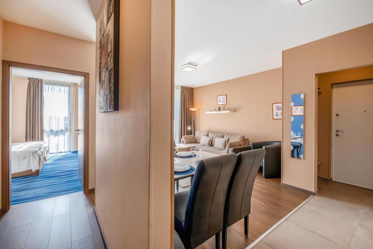 Mf Port Azur Wellness Apartments Siofok Bagian luar foto