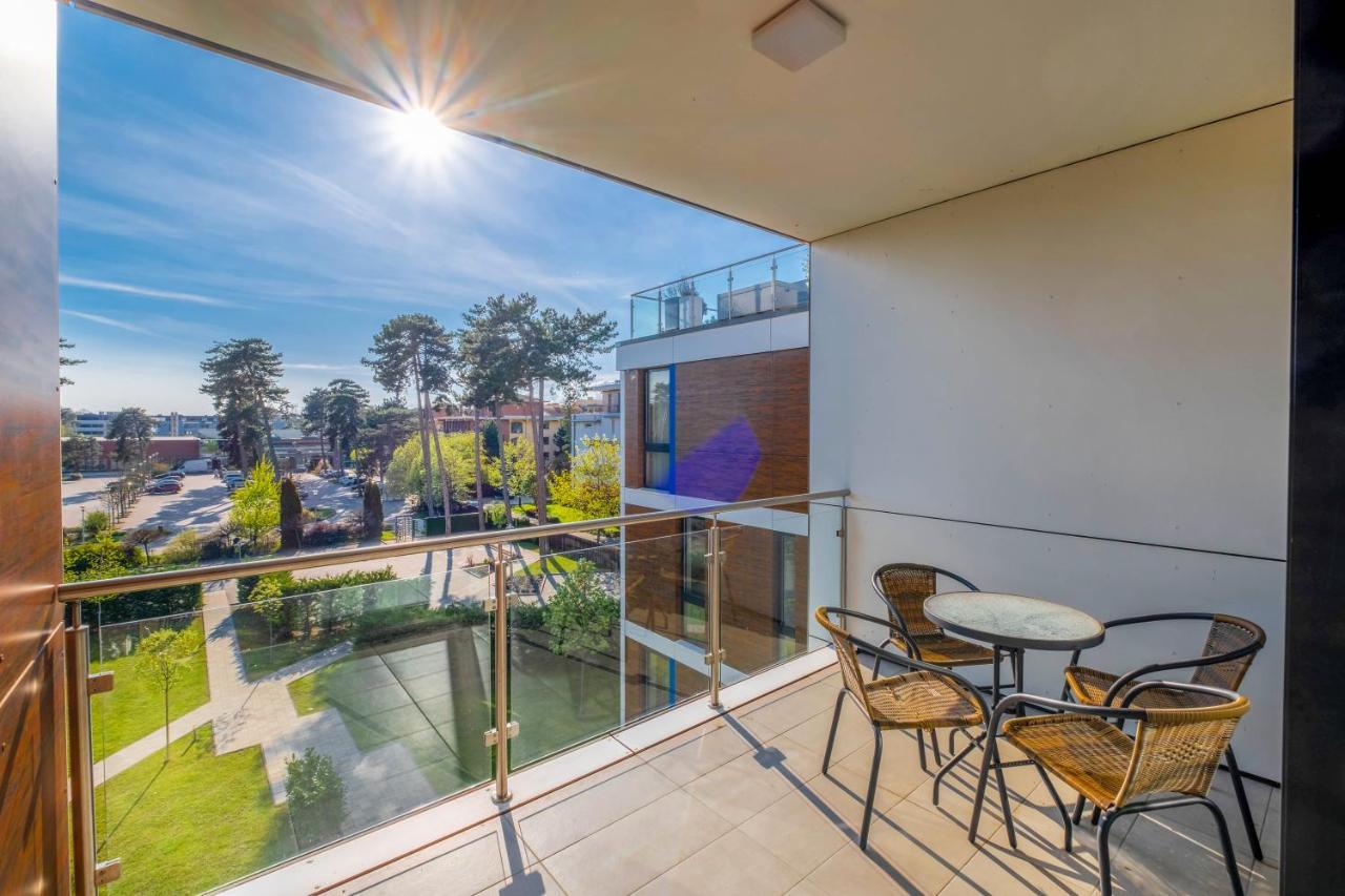 Mf Port Azur Wellness Apartments Siofok Bagian luar foto