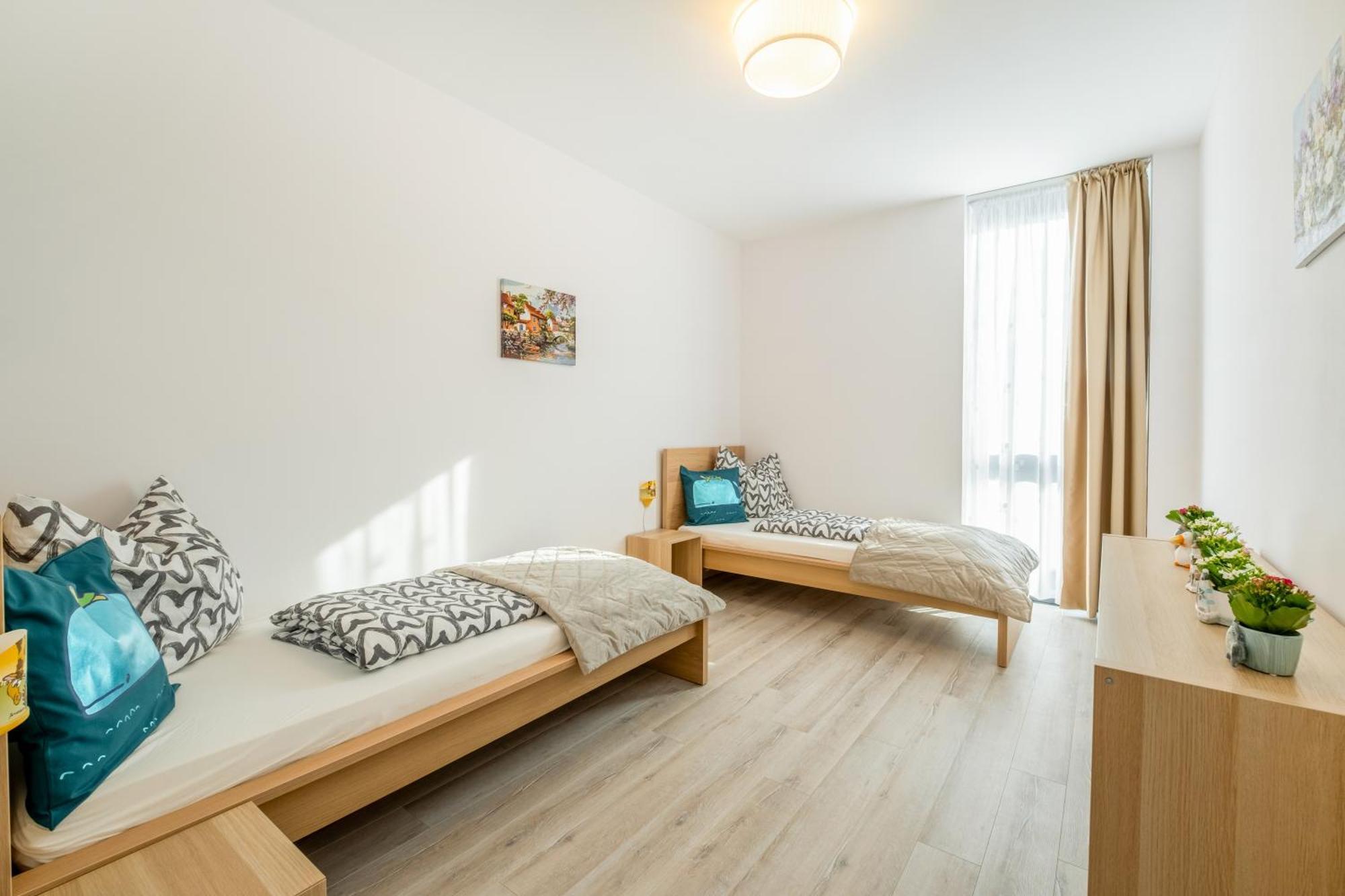 Mf Port Azur Wellness Apartments Siofok Bagian luar foto